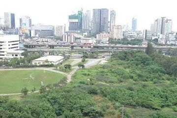 1 Bedroom Condo for sale in Bang Kapi, Bangkok near MRT Phetchaburi