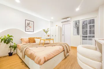 1 Bedroom Condo for sale in Chan Kasem, Bangkok