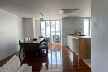 3 Bedroom Condo for sale in Khlong Tan Nuea, Bangkok near MRT Sukhumvit