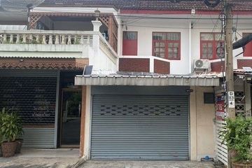 2 Bedroom Townhouse for sale in Bang Chak, Bangkok near BTS Punnawithi