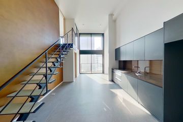 2 Bedroom Condo for sale in Silom, Bangkok near BTS Surasak