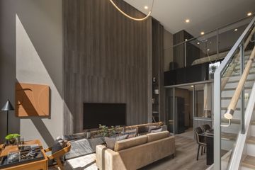 2 Bedroom Condo for sale in Maha Phruettharam, Bangkok near MRT Sam Yan