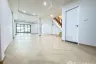 3 Bedroom Townhouse for sale in Bang Chak, Bangkok