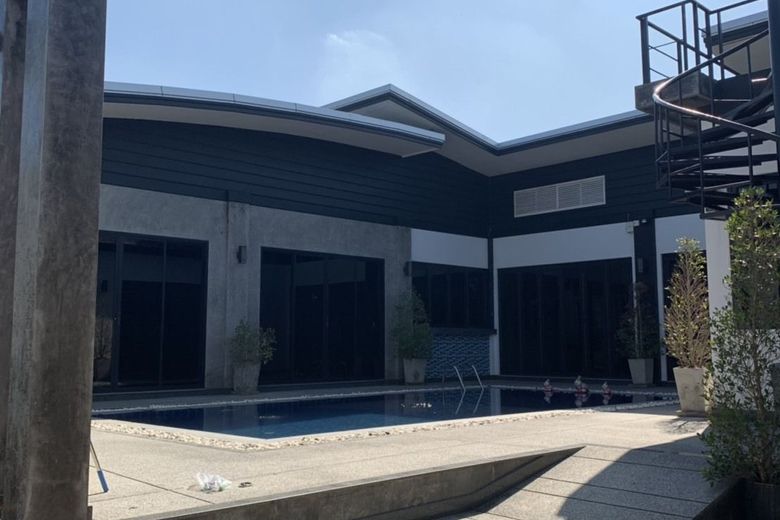 3 Bedroom Villa For Rent