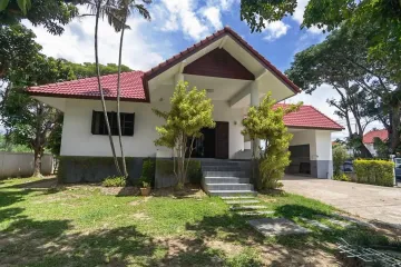3 Bedroom House for sale in Damrong Niwet, Nong Hoi, Chiang Mai