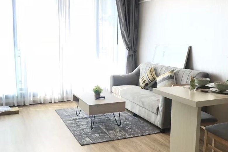 1 Bedroom Condo For Rent
