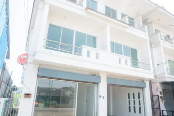 3 Bedroom Commercial for rent in Tha Wang Tan, Chiang Mai