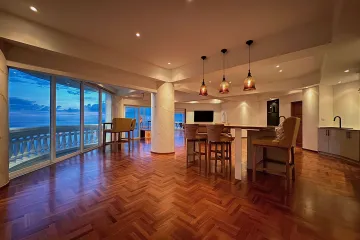 2 Bedroom Condo for sale in Na Kluea, Chonburi