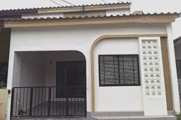 2 Bedroom Townhouse for rent in Nong Pa Khrang, Chiang Mai