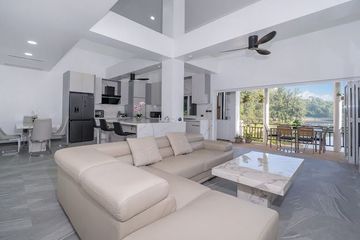 2 Bedroom Condo for sale in Rawai, Phuket