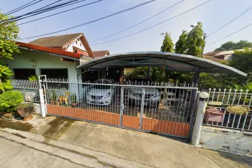 8 Bedroom House for sale in Talat Bang Khen, Bangkok