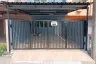 2 Bedroom Townhouse for sale in Thap Yao, Bangkok