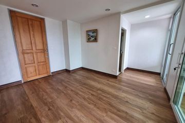 1 Bedroom Condo for sale in Thung Wat Don, Bangkok near BTS Saphan Taksin