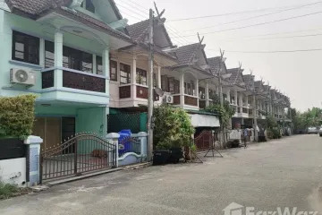 2 Bedroom Townhouse for sale in Ban Waen, Chiang Mai