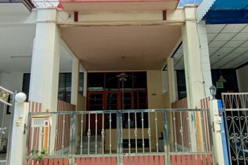 3 Bedroom Townhouse for sale in Baan Patcharaphorn Suksawat 62/2, Bang Phueng, Samut Prakan