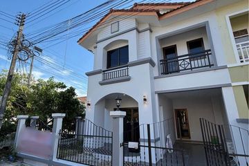 3 Bedroom House for rent in Talat Nuea, Phuket