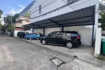 Land for sale in Khlong Tan Nuea, Bangkok near BTS Phrom Phong