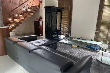 5 Bedroom Villa for Sale or Rent in Na Kluea, Chonburi