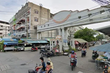 5 Bedroom Townhouse for sale in Bang Mot, Bangkok