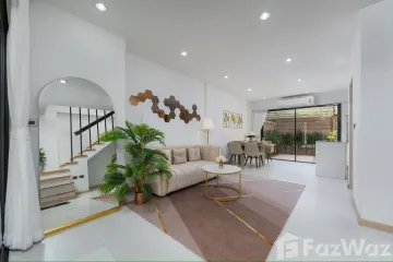 3 Bedroom Townhouse for rent in Bang Talat, Nonthaburi