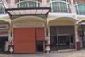 1 Bedroom Townhouse for sale in Silom, Bangkok near BTS Surasak