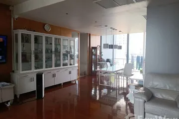 4 Bedroom Condo for sale in Khlong Toei, Bangkok near BTS Asoke