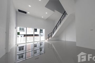 4 Bedroom Townhouse for sale in Lat Phrao, Bangkok