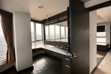 3 Bedroom Condo for sale in River Heaven, Bang Kho Laem, Bangkok near BTS Saphan Taksin