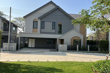 4 Bedroom House for sale in Nong Pa Khrang, Chiang Mai