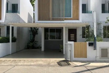 3 Bedroom Townhouse for sale in Malada Grand Coulee, San Kamphaeng, Chiang Mai