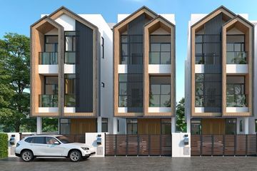 4 Bedroom Townhouse for sale in Khlong Tan Nuea, Bangkok