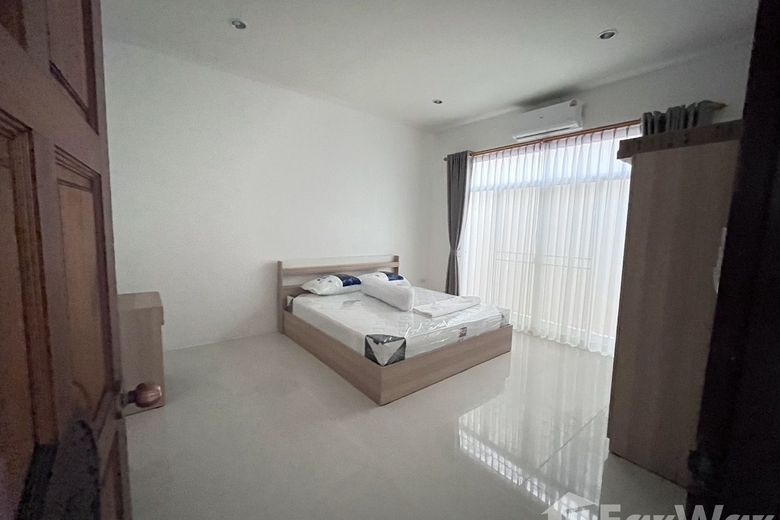 2 Bedroom Townhouse For Rent