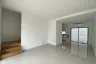 3 Bedroom Townhouse for sale in Thap Yao, Bangkok