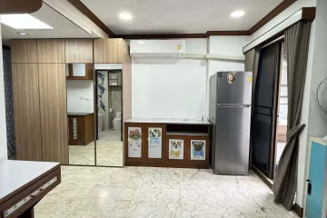 1 Bedroom Condo for sale in Lat Yao, Bangkok near BTS Ratchayothin