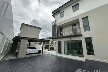 4 Bedroom House for sale in Dokmai, Bangkok