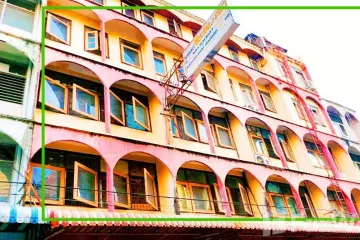 100 Bedroom Townhouse for sale in Hua Mak, Bangkok near MRT Ramkhamhaeng