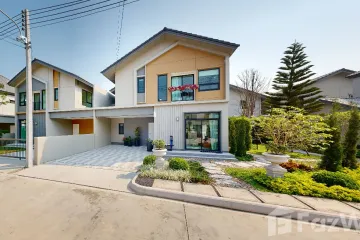 4 Bedroom House for sale in Nong Pa Khrang, Chiang Mai