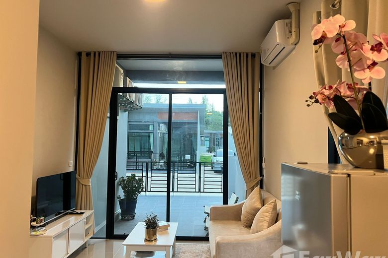 2 Bedroom Townhouse For Rent