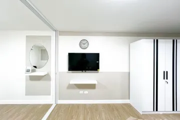 1 Bedroom Condo for sale in Regent Home 1 Phaholyothin 67, Anusawari, Bangkok near BTS Sai Yud