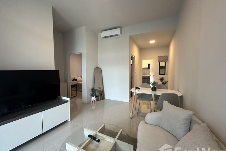 2 Bedroom Townhouse For Rent
