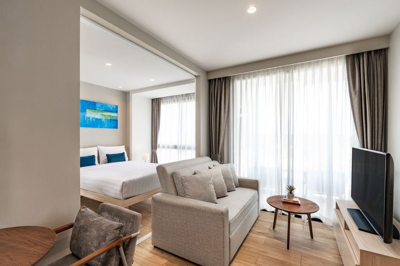 1 Bedroom Condo For Rent