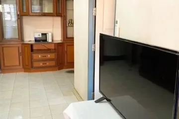 1 Bedroom Condo for sale in Bang Kapi, Bangkok near MRT Pradit Manutham