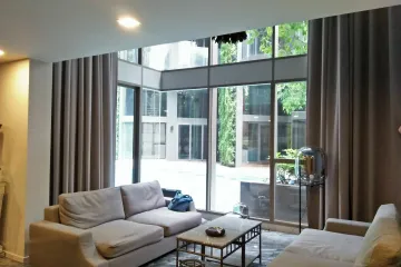 3 Bedroom Condo for sale in Khlong Tan Nuea, Bangkok near BTS Phrom Phong