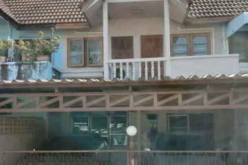 3 Bedroom Townhouse for sale in Bang Krang, Nonthaburi
