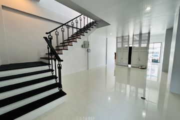 3 Bedroom Townhouse for rent in Ratsada, Phuket