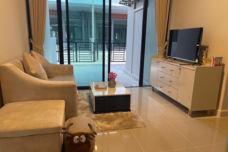 2 Bedroom Townhouse For Rent