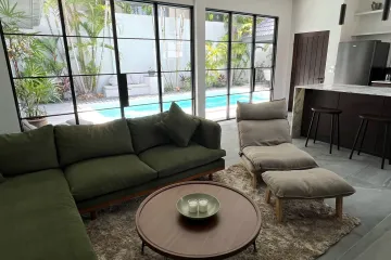 2 Bedroom Villa for sale in Rawai, Phuket