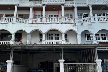 5 Bedroom Townhouse for sale in Wang Thonglang, Bangkok