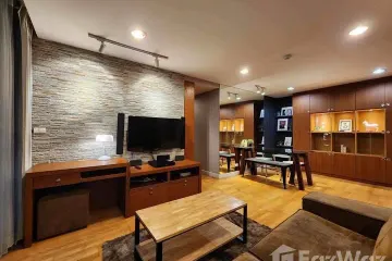 2 Bedroom Condo for sale in Bang Lamphu Lang, Bangkok near BTS Saphan Taksin