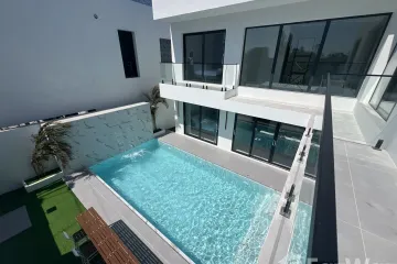 4 Bedroom Villa for rent in Rawai, Phuket